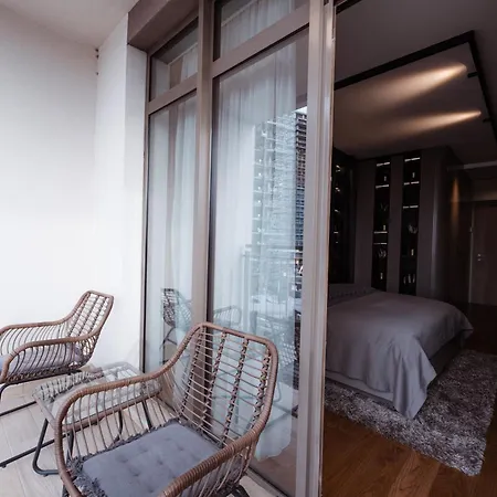 Apartment Injoy *
